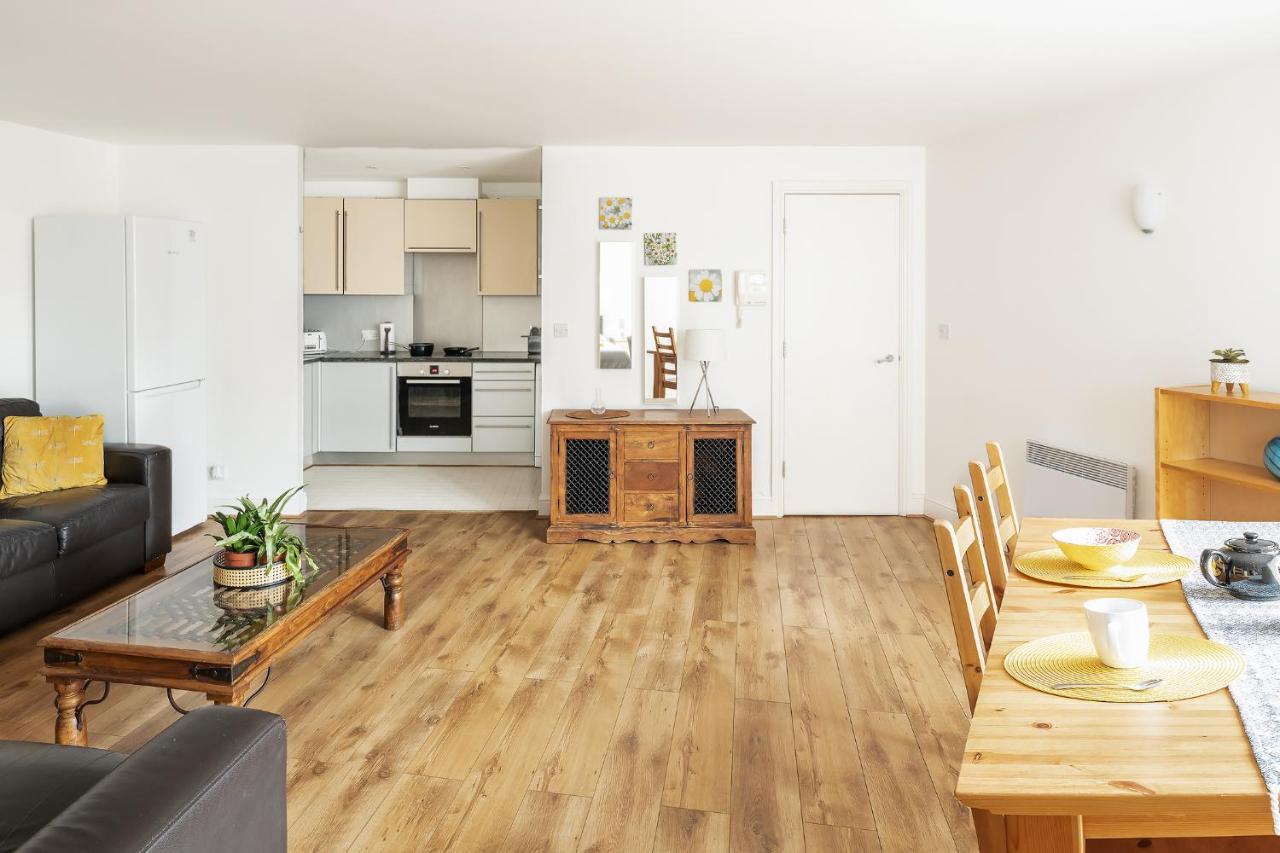 Comfortable And Bright Apartment In Tower Bridge Лондон Екстер'єр фото